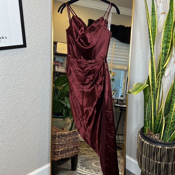 House of CB ‘Reva’ Raisin Satin Gathered Corset Dress Raisin NWOT - Picture 8 of 12